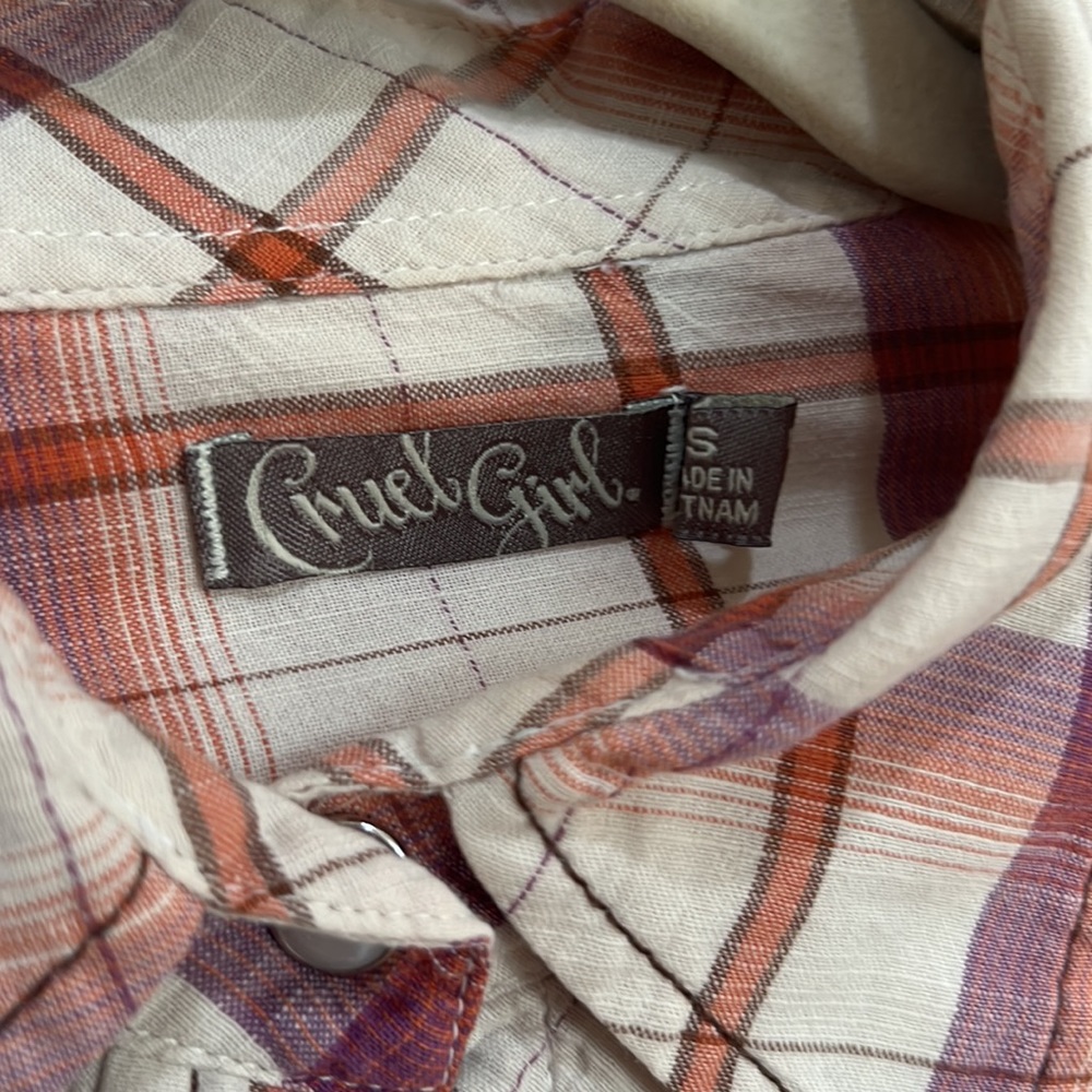 Cruel girl, western shirt - Picture 2 of 3